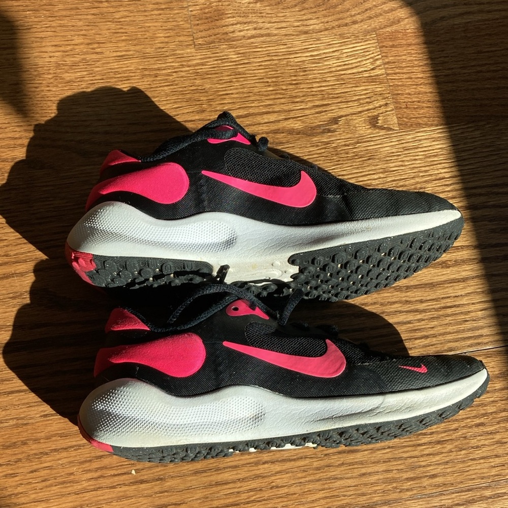 Nike Revolution 7 Sneakers / Running Shoes